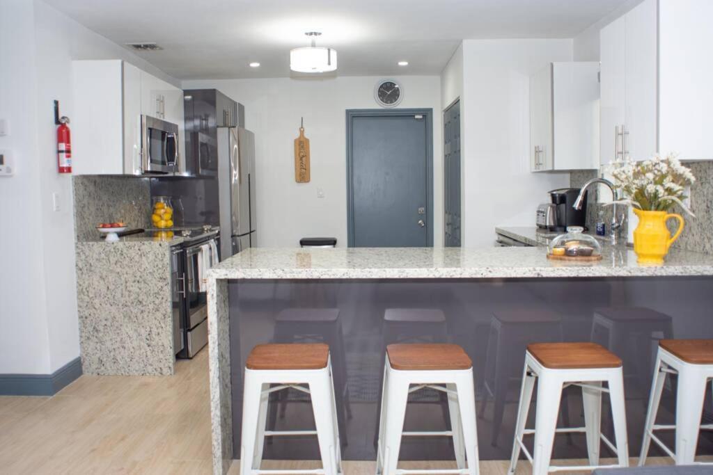 Вилла Casa Madeira @ The Heart Of Miami Design District Экстерьер фото